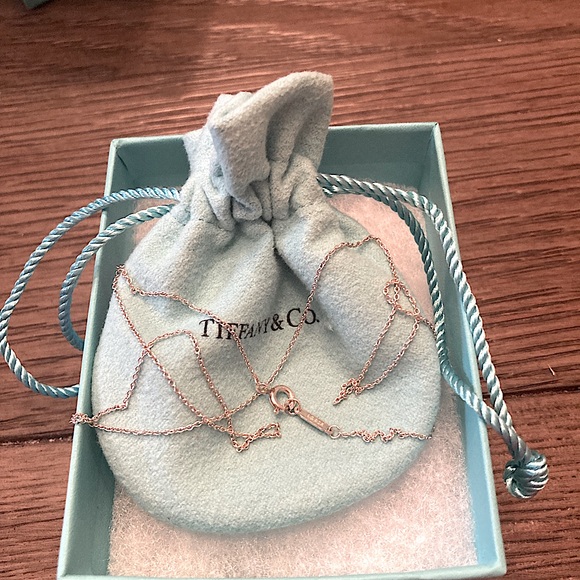 Tiffany&Co - Picture 1 of 4